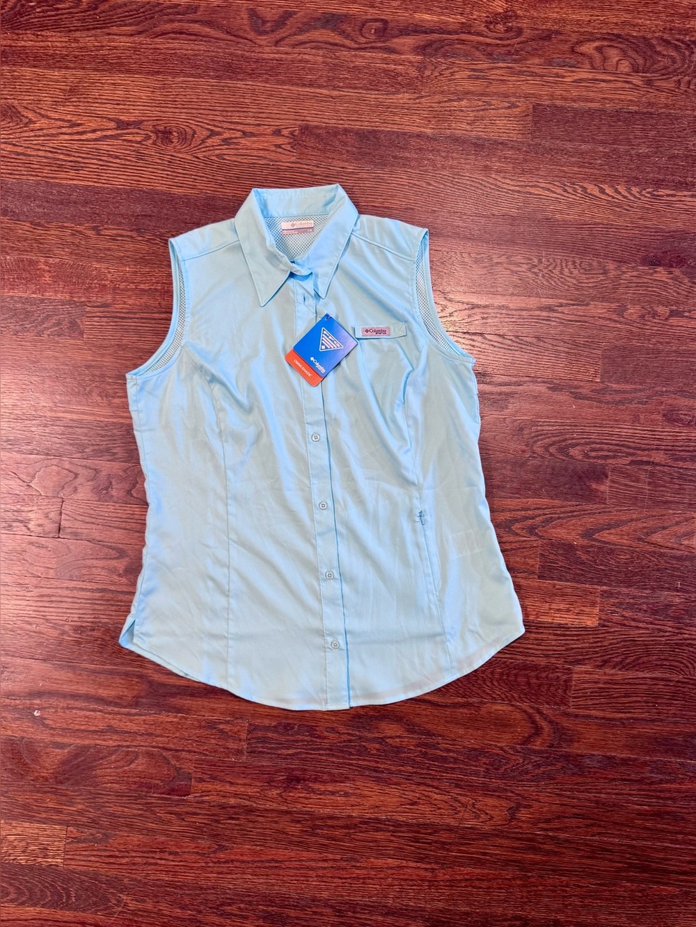 Columbia Light Blue Sleeveless Button-Front Women's Top